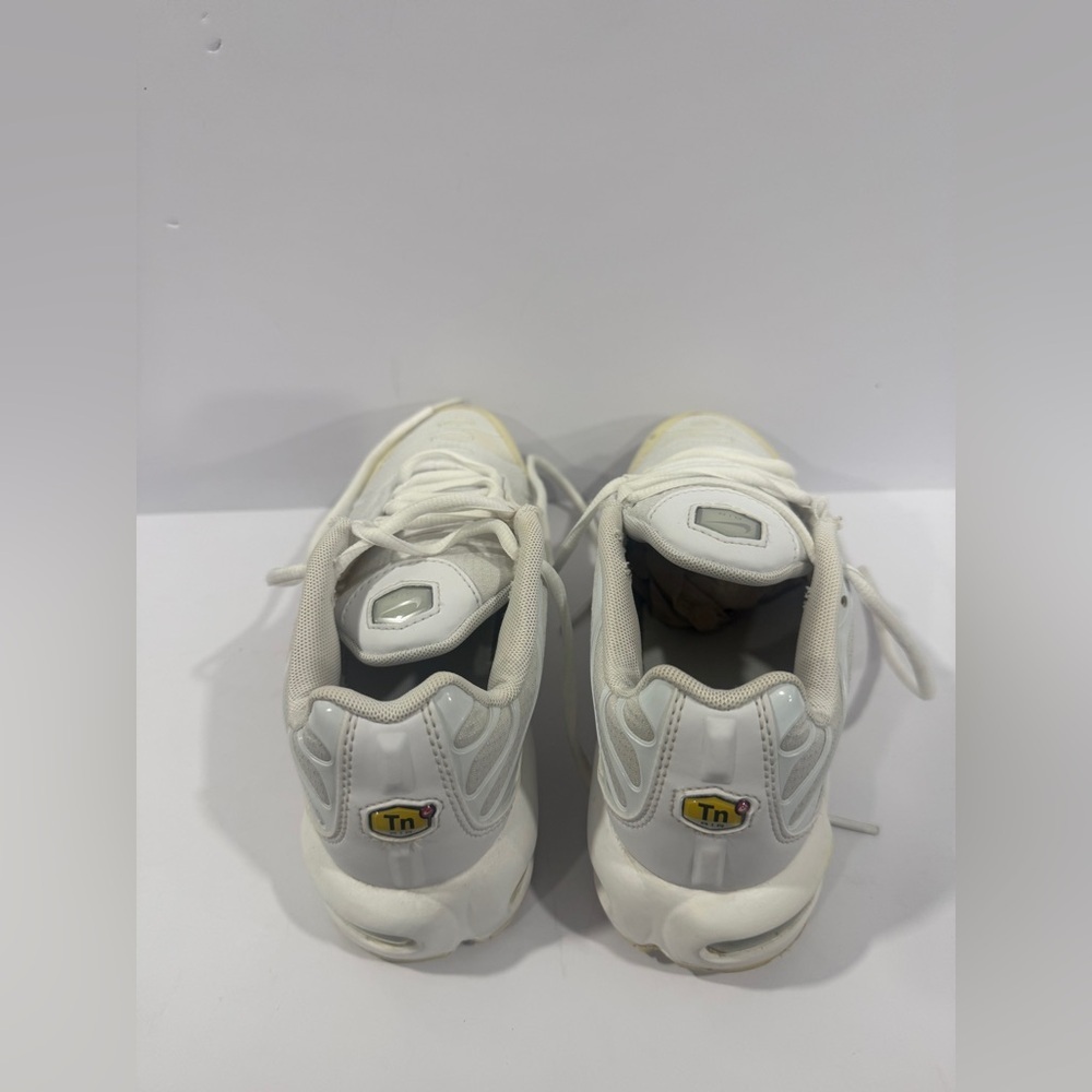 Nike Air Max Plus TN Triple White Sneakers Size 5.5Y / Women’s 7 Used - Picture 3 of 12